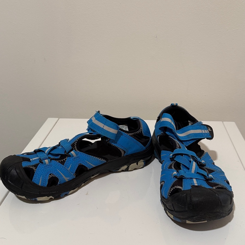 Merrell Youth Hydro Hiker Closed Toe Water Shoes Blue Black size 4